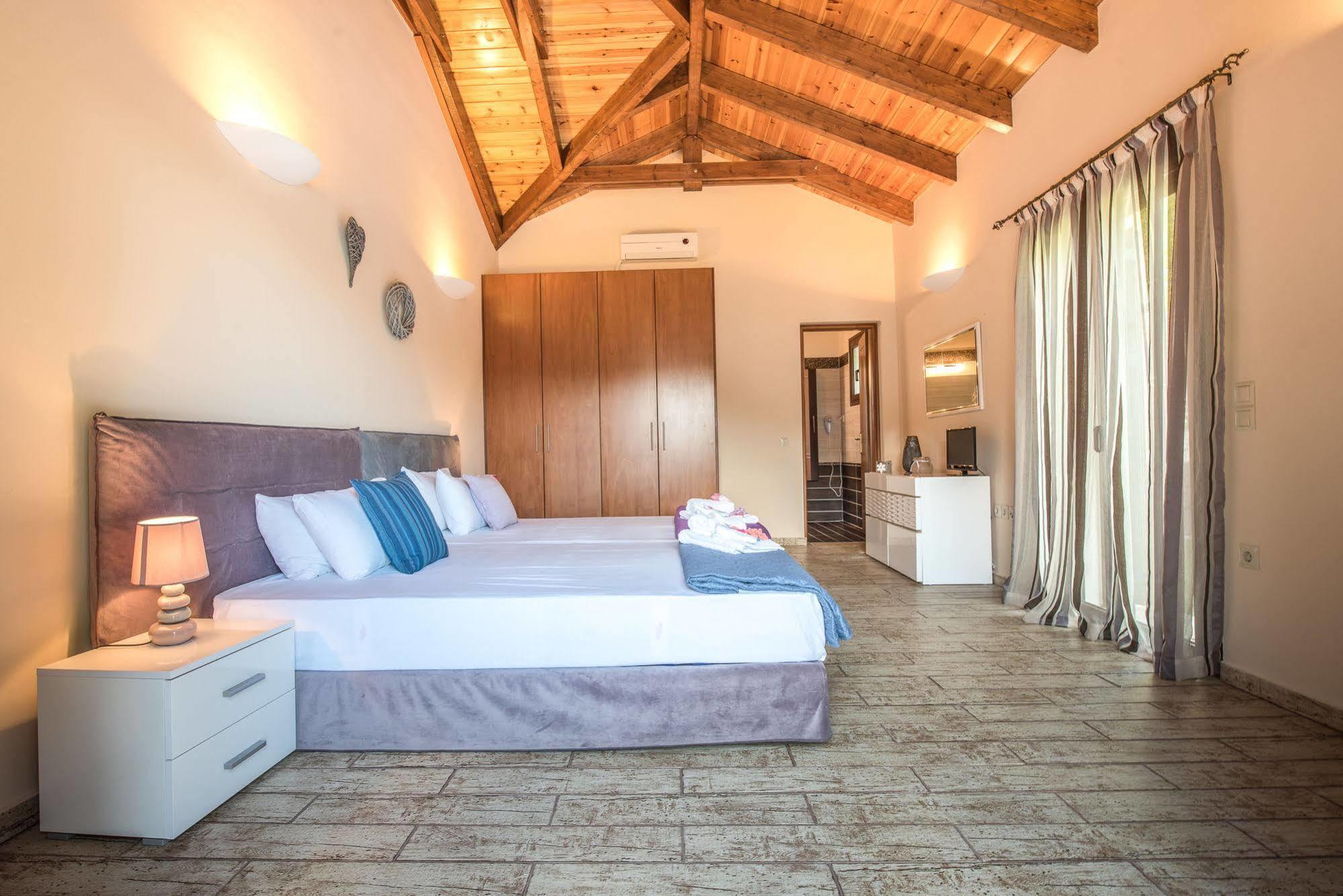 Astarte Villas - Kyveli Villa Vanato Exterior photo